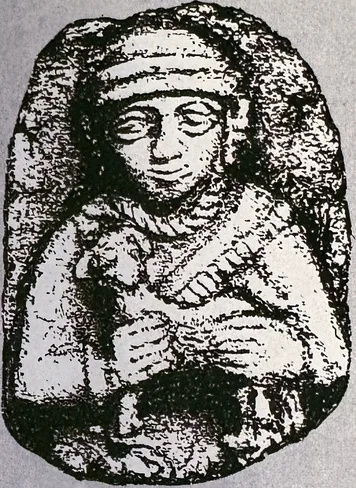 Zeichnung nach einem Steinrelief: Brustbild einer Gestalt mit Stirnband, die ein kleines Tier vor der Brust hält.